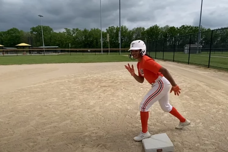 How to Perform a Pop-up Slide Playing Softball